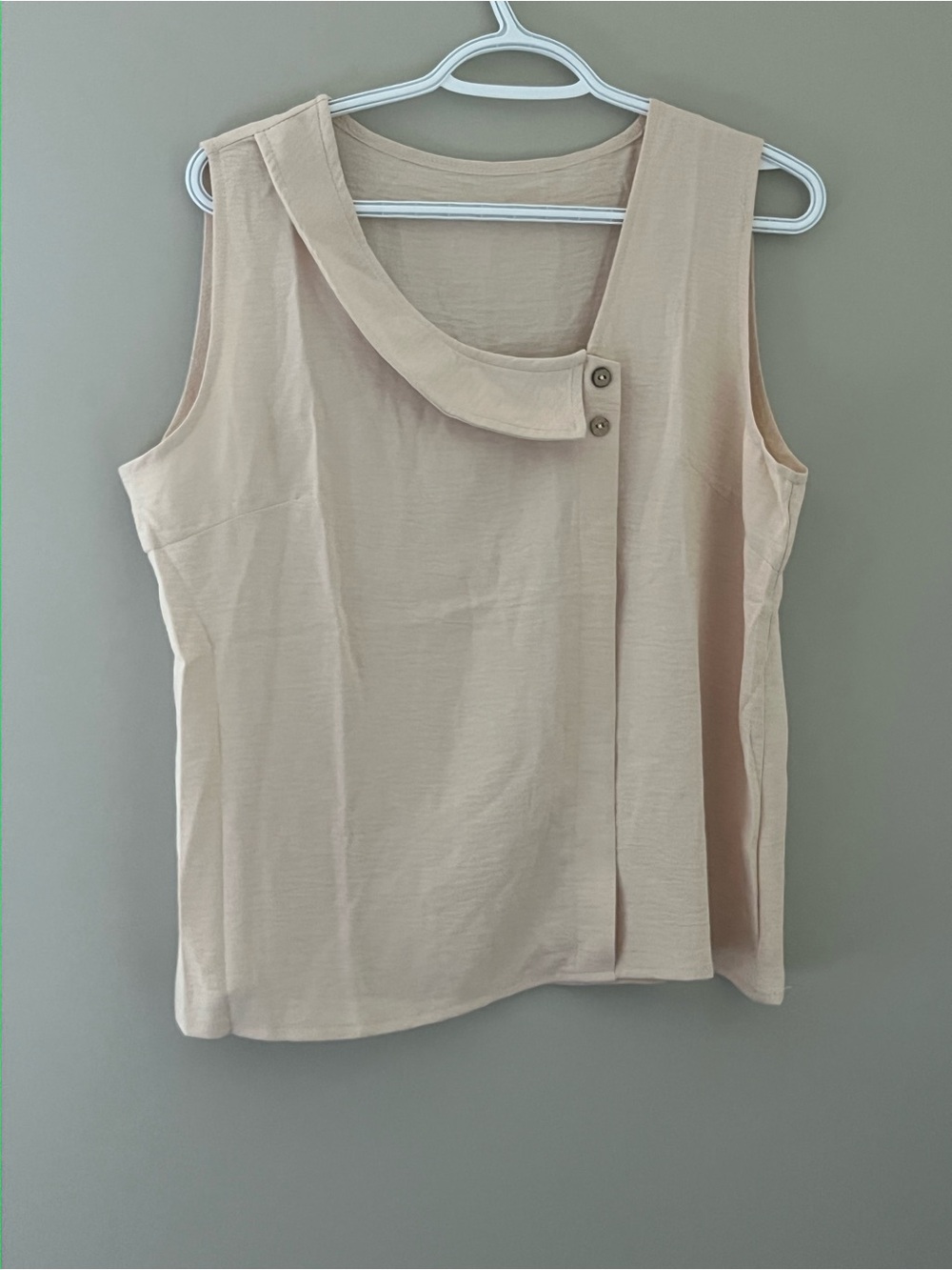 Cream Sleeveless Blouse Size Large 100% Polyester